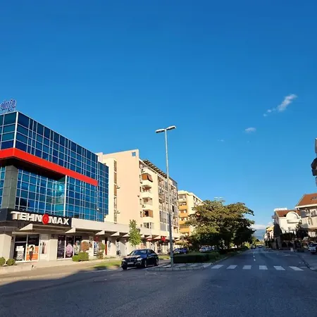 Oksana Apartamento *