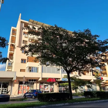 Oksana * Podgorica